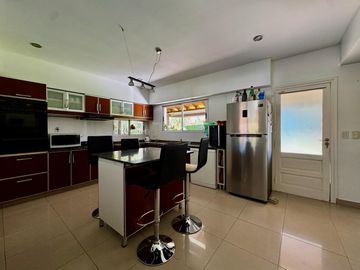 Casa - cuatro ambientes - Country Club Banco Provincia (Moreno)