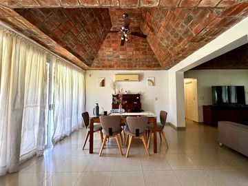 Casa - cuatro ambientes - Country Club Banco Provincia (Moreno)