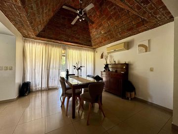 Casa - cuatro ambientes - Country Club Banco Provincia (Moreno)