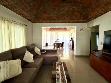 Casa - cuatro ambientes - Country Club Banco Provincia (Moreno)