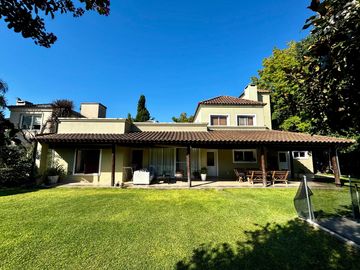 Casa - cuatro ambientes - Country Club Banco Provincia (Moreno)