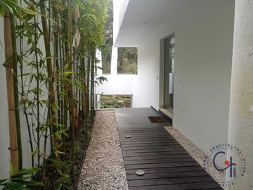 CASA EN VENTA BOSQUE ESMERALDA.