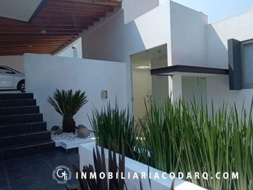 CASA EN VENTA BOSQUE ESMERALDA.