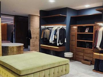 MANSIÓN EN VENTA EN REAL DE HACIENDA.