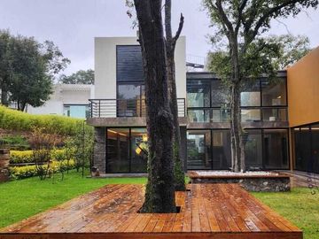 MANSIÓN EN VENTA EN REAL DE HACIENDA.
