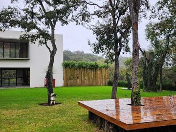 MANSIÓN EN VENTA EN REAL DE HACIENDA.