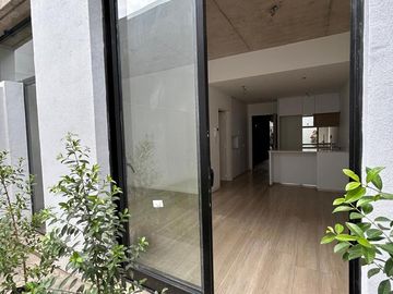 Monoambiente con patio - Jardin