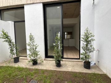 Monoambiente con patio - Jardin