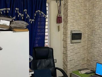 VENDE CASA A TERMINAR CON OFICINAS