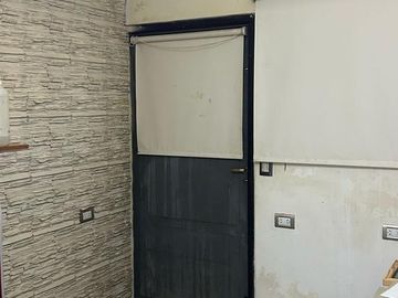 VENDE CASA A TERMINAR CON OFICINAS