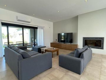 Casa en  Fincas Golf