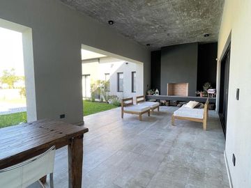 Casa en  Fincas Golf