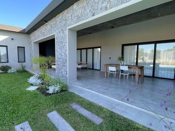 Casa en  Fincas Golf