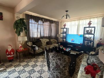 CASA EN VENTA SANTA CLARA, EN ESQUINA, CUENTA CON LOCALES.