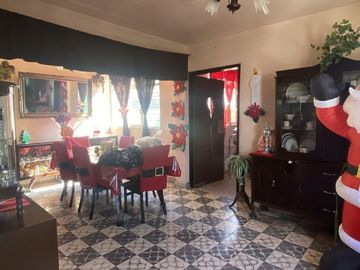 CASA EN VENTA SANTA CLARA, EN ESQUINA, CUENTA CON LOCALES.