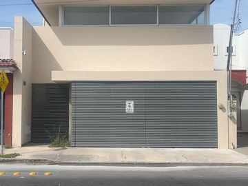 | Preciosa casa amueblada, en venta. |