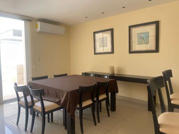 | Preciosa casa amueblada, en venta. |