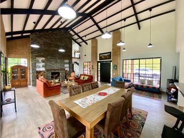 VENDEMOS ESPECTACULAR CASA EN RIONEGRO SECTOR QUIRAMA