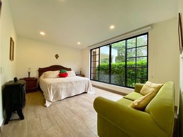 VENDEMOS ESPECTACULAR CASA EN RIONEGRO SECTOR QUIRAMA