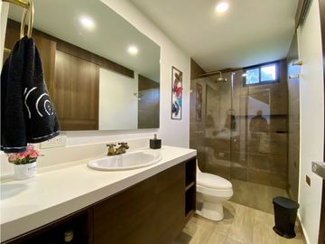 VENDEMOS ESPECTACULAR CASA EN RIONEGRO SECTOR QUIRAMA