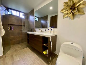 VENDEMOS ESPECTACULAR CASA EN RIONEGRO SECTOR QUIRAMA