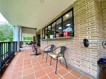 VENDEMOS ESPECTACULAR CASA EN RIONEGRO SECTOR QUIRAMA