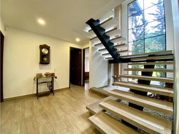 VENDEMOS ESPECTACULAR CASA EN RIONEGRO SECTOR QUIRAMA