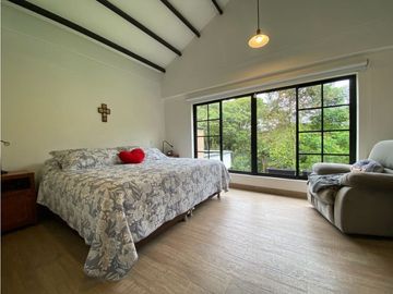 VENDEMOS ESPECTACULAR CASA EN RIONEGRO SECTOR QUIRAMA