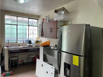 Villaflora, Casa  y 2 Locales en Venta, 280m2, 8 Habitaciones