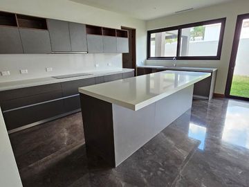 Casa en Venta Residencial y Club de Golf La Herradura