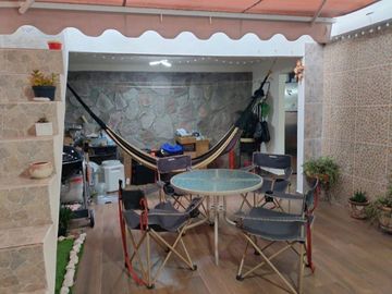 Casa en Venta, 4 recamaras en el Refugio, 5 minutos de la Anahuac