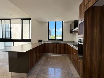 Departamento de 3 recámaras en venta con amenidades en Villas del Sol, Mérida.