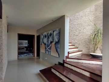 Casa en  venta en Club de Golf la Huerta Zerezotla 3 recamaras.