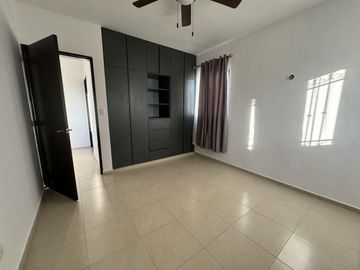 Venta Casa 2 Recámaras, Piscina Grand Santa Fe, Caucel Mérida