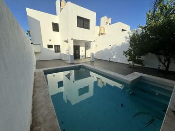 Venta Casa 2 Recámaras, Piscina Grand Santa Fe, Caucel Mérida