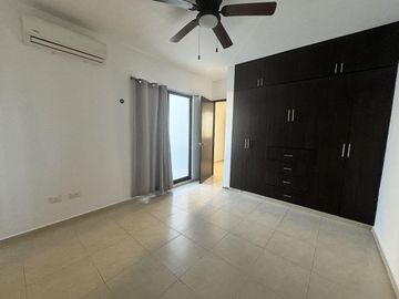 Venta Casa 2 Recámaras, Piscina Grand Santa Fe, Caucel Mérida