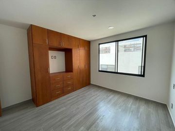 Casa de Autor en Venta, 4 Recámaras en Zibatá