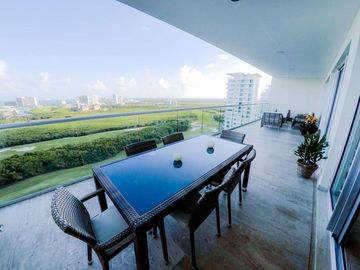 Departamento PH en Venta en Sky, Puerto Cancún, Cancún