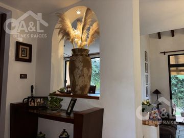 Residencia Venta  Fraccionamiento Lomas de Providencia