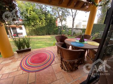 Residencia Venta  Fraccionamiento Lomas de Providencia