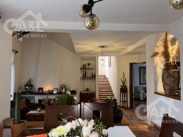 Residencia Venta  Fraccionamiento Lomas de Providencia
