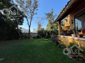 Residencia Venta  Fraccionamiento Lomas de Providencia