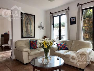 Residencia Venta  Fraccionamiento Lomas de Providencia