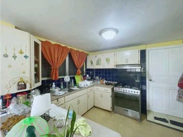 Venta de Casa Unifamiliar dos niveles en Betania.Cod-J257