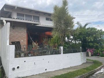 Venta de Casa Unifamiliar dos niveles en Betania.Cod-J257