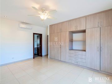 EN VENTA CASA EN RESIDENCIAL COSTA DE LAS PERLAS, COSTA DEL ESTE (2)
