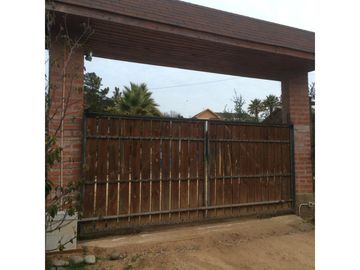 Hermosa y amplia casa en condominio Los Pitigues, Algarrobo