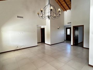 Casa en venta en Fincas de Iraola Ii