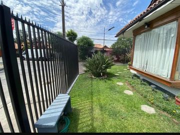 Casa en Venta en la foresta 7590