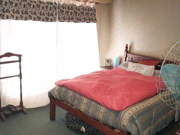 Alquiler espléndida casa, quincho, pileta Banfield